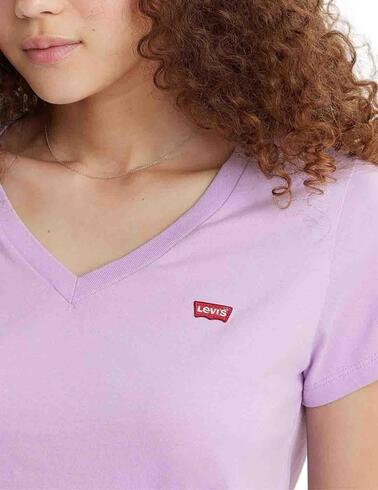 Camiseta Levi's® Perfect V-Neck Tee Caviar de mujer malva