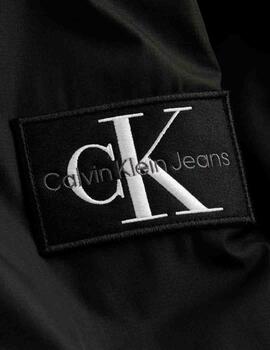 Cazadora Calvin Klein bomber de poliester reciclado