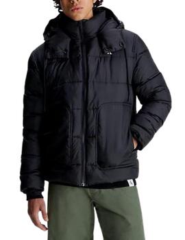 Chaqueta ligera Calvin Klein de plumas en material reciclado