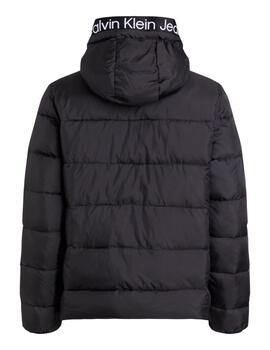 Chaqueta ligera Calvin Klein de plumas en material reciclado