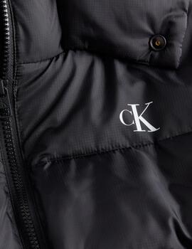 Chaqueta ligera Calvin Klein de plumas en material reciclado