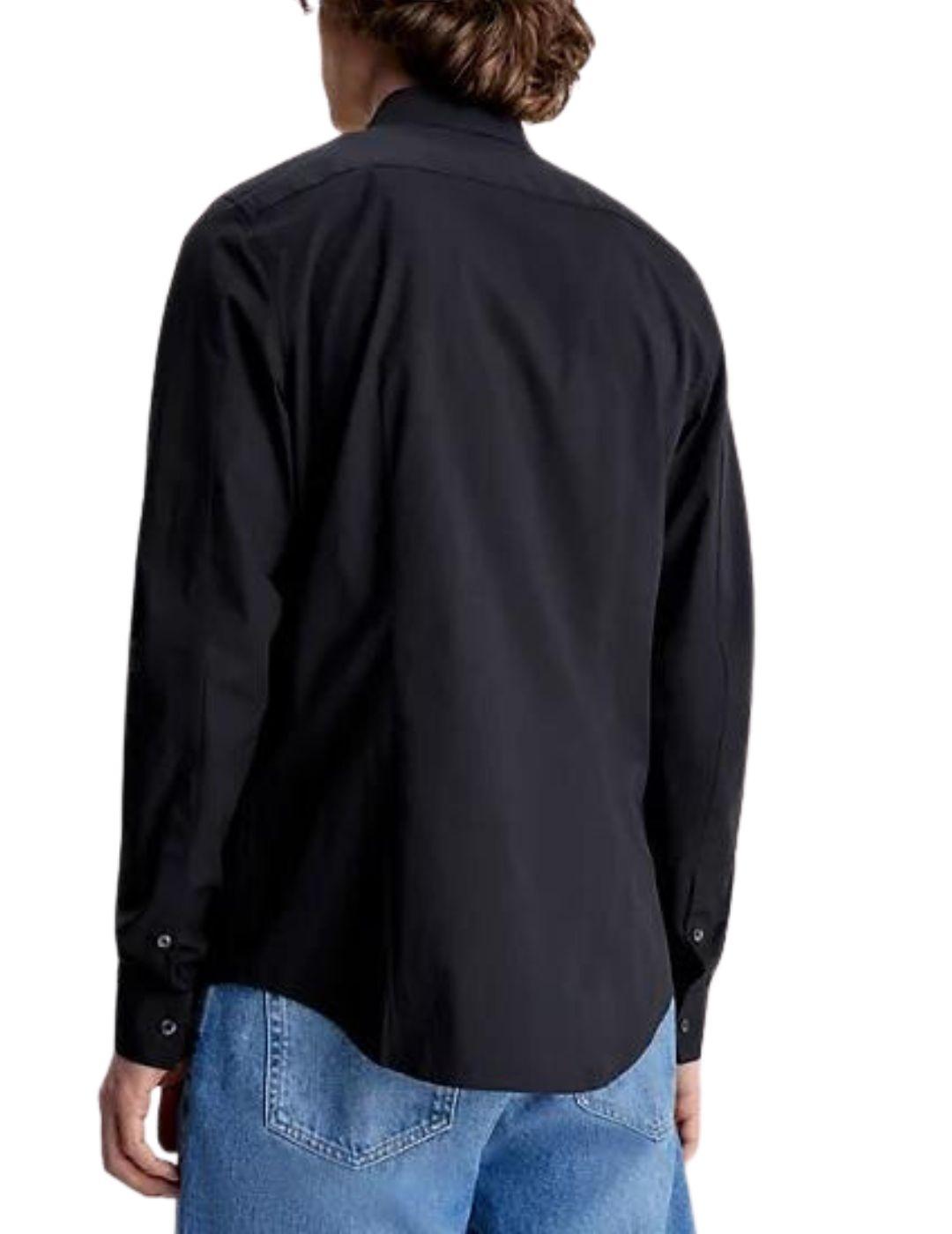 Camisa Calvin Klein slim fit de algodón elástico