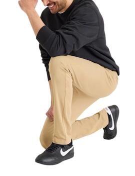 Pantalón Dockers Go ActiveFlex Chino Slim Fit de hombre