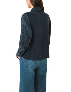 Camisa Indi & Cold voile bordada en tejido denim de mujer