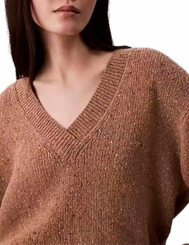 Jersey Calvin Klein de lana con cuello pico camel para mujer