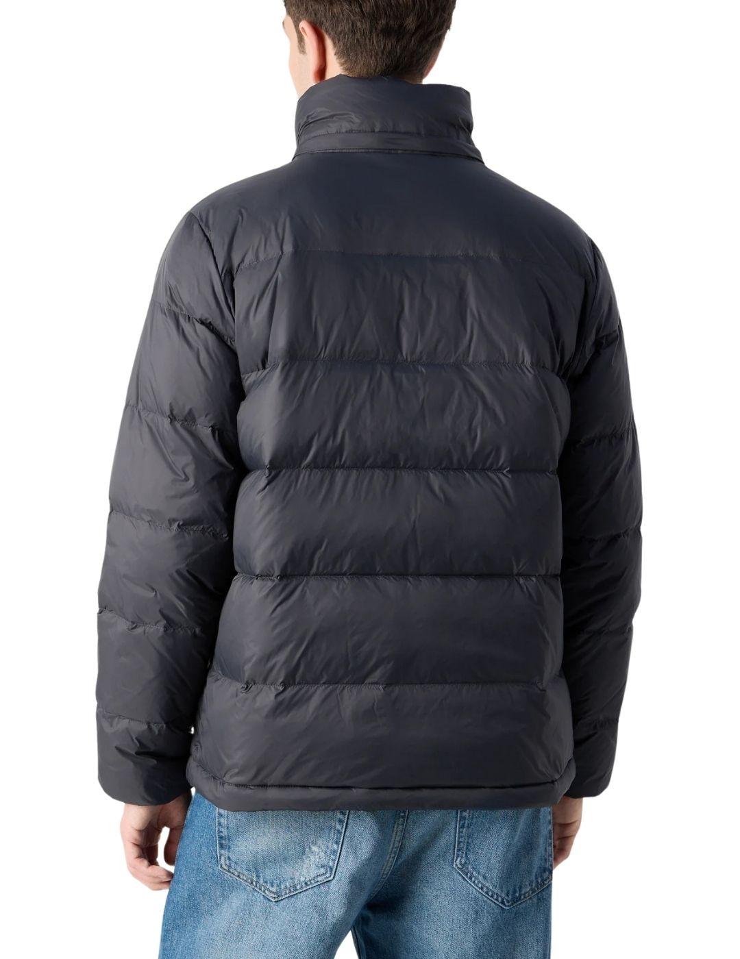 Chaqueta Calvin Klein de plumas con capucha en gris