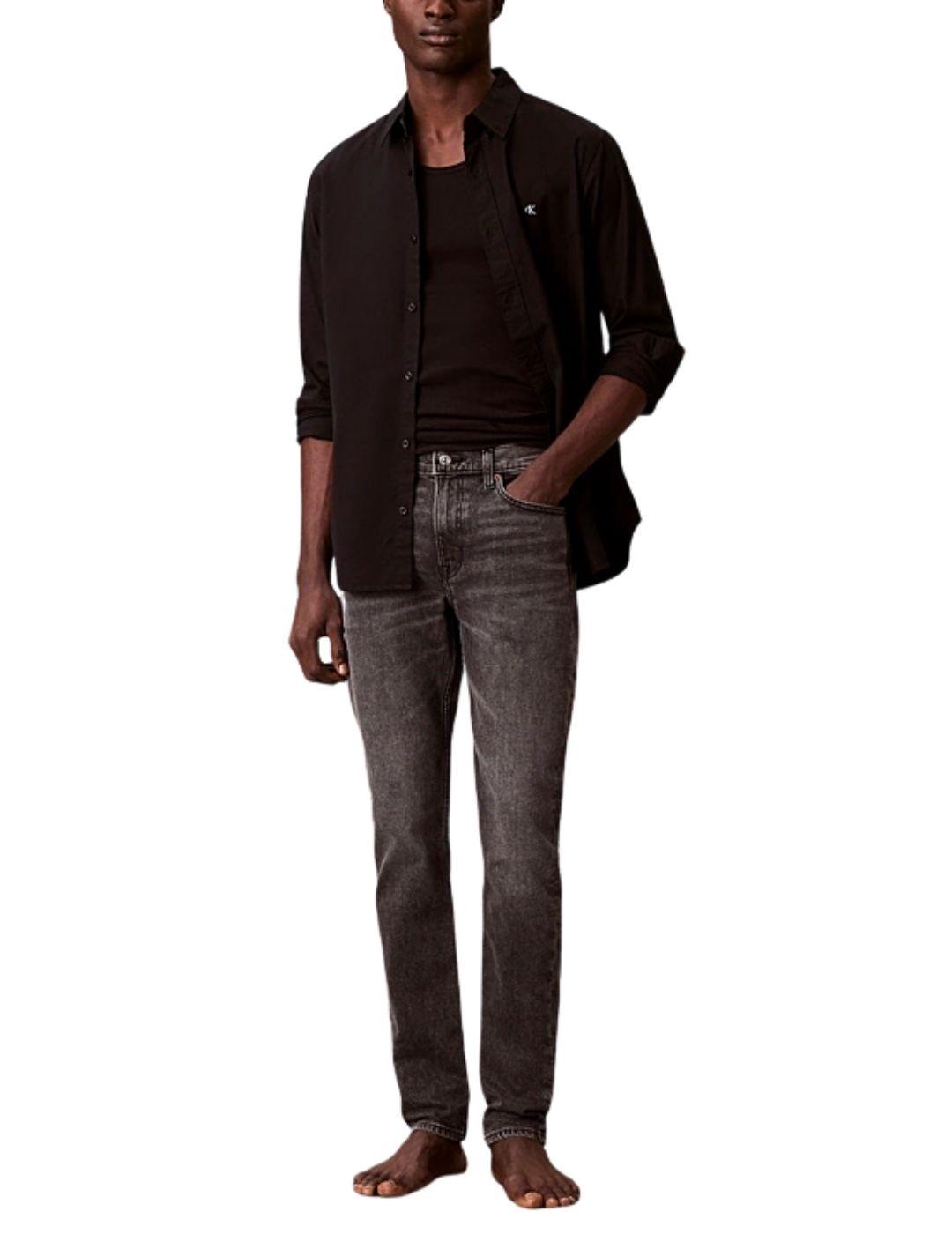 Pantalón vaquero Calvin Klein gris slim taper de hombre