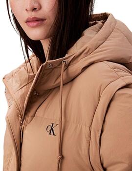 Plumas Calvin Klein con mangas demontables y capucha