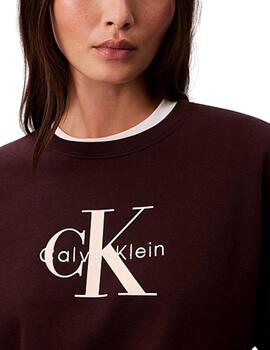 Sudadera Calvin Klein marrón para mujer de cuello redondo