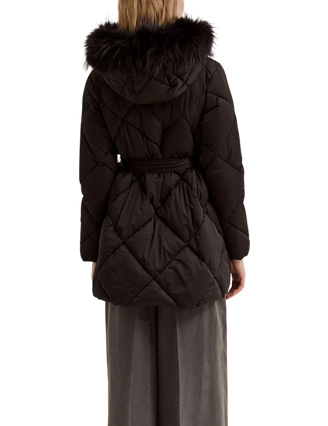 Chaqueta acolchada Lion of Porche con capucha y cinturón