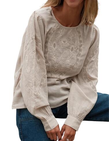 Blusa Indi & Cold con bordado romántico en color piedra