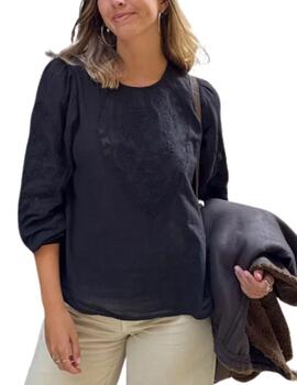 Blusa Indi & Cold con bordado romántico en negro de mujer