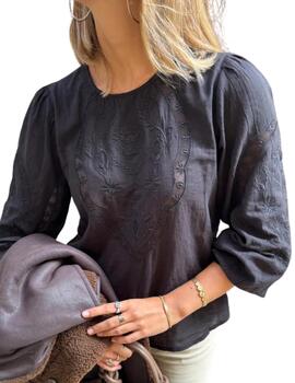 Blusa Indi & Cold con bordado romántico en negro de mujer