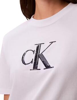 Camiseta Calvin Klein de manga corta con cK en lentejuelas