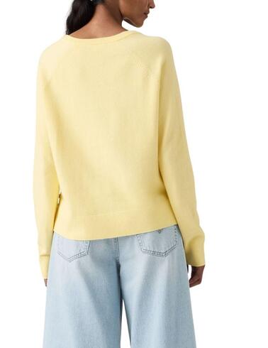 Jersey Levi's® de cuello pico en amarillo para mujer