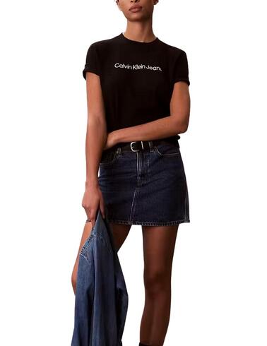 Camiseta Calvin Klein slim fit de mujer en negro