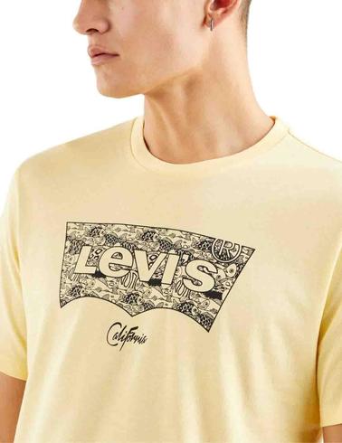 Camiseta Levis Housemark Grahpic Tee Fish Fill Golden Haze